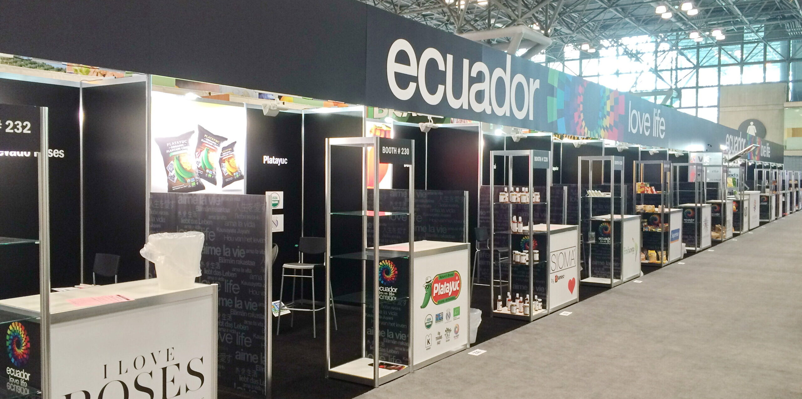 ECUADOR exhibit photograph 3