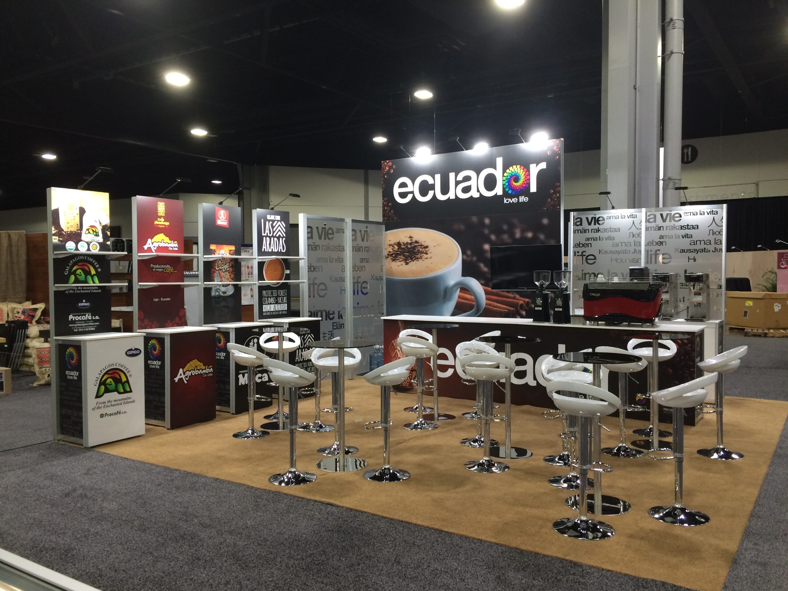 ECUADOR exhibit photograph 5