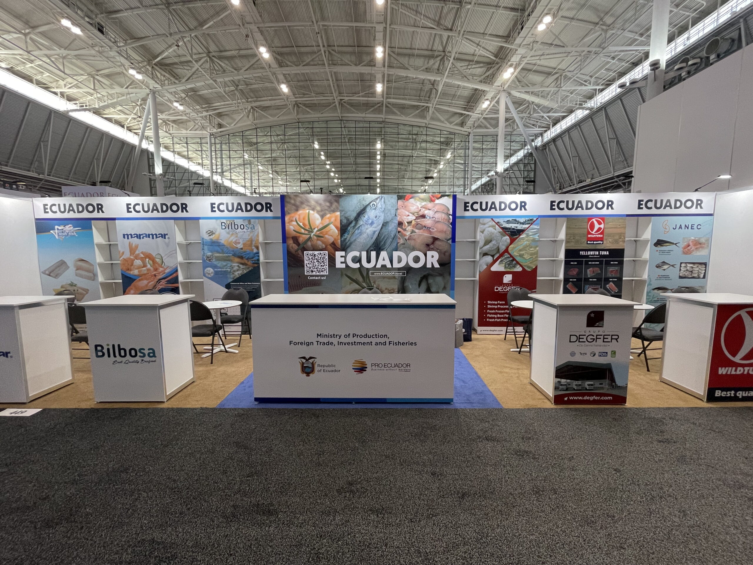 ECUADOR exhibit photograph 6