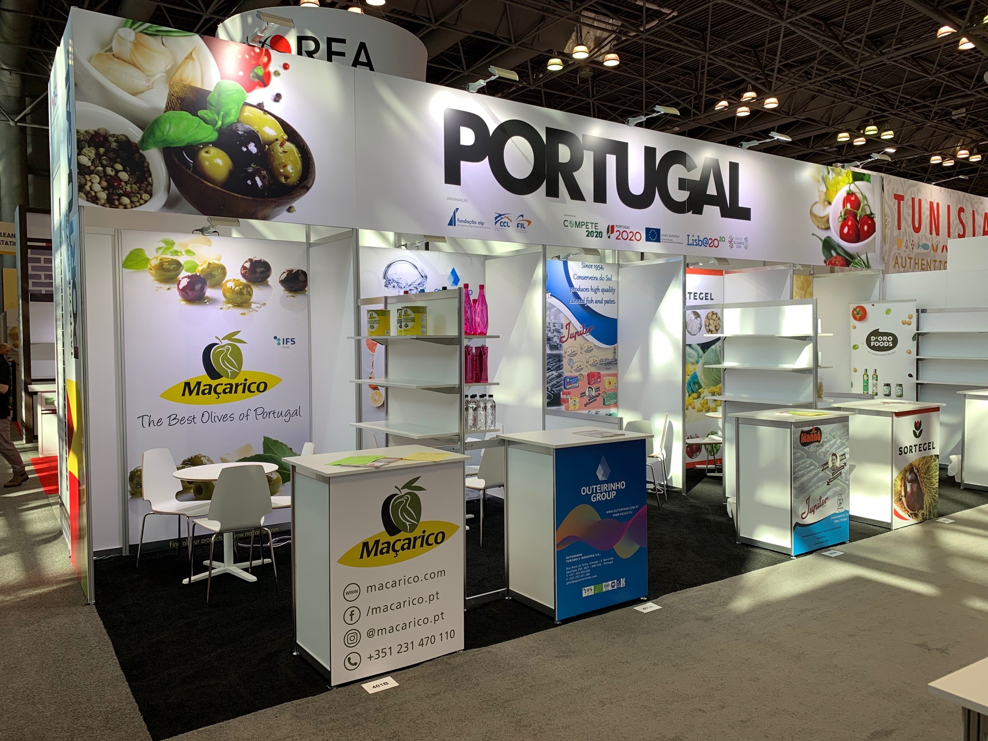 PORTUGAL exhibit photograph 3